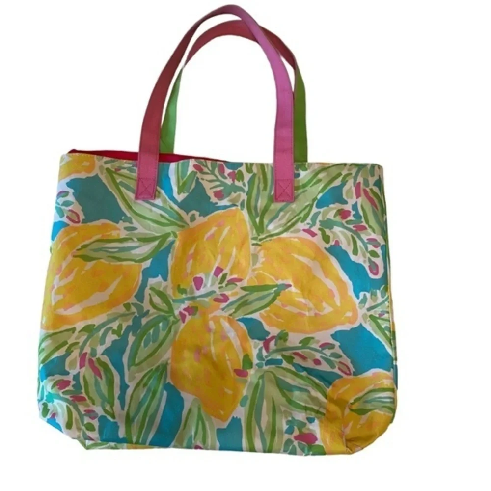 Lilly Pulitzer for Estée Lauder tote. Used condition.